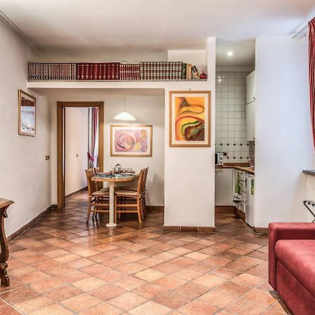 דירות רומא Cozy Flat In Trevi Fountain מראה חיצוני תמונה