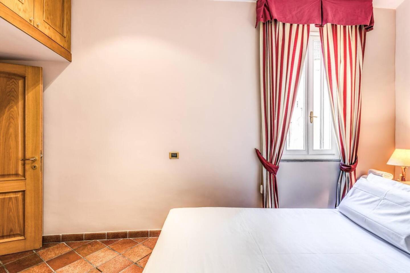 דירות רומא Cozy Flat In Trevi Fountain מראה חיצוני תמונה
